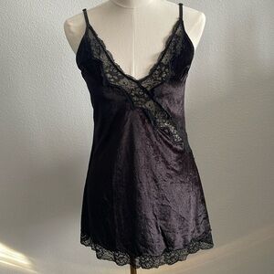 Gilligan & O’Malley Black Velvet Lace Slip Dress Size Medium